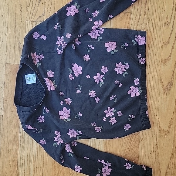 Gaps Kids Size 8 Sweatshirt and matching sweatpants. - Picture 2 of 5